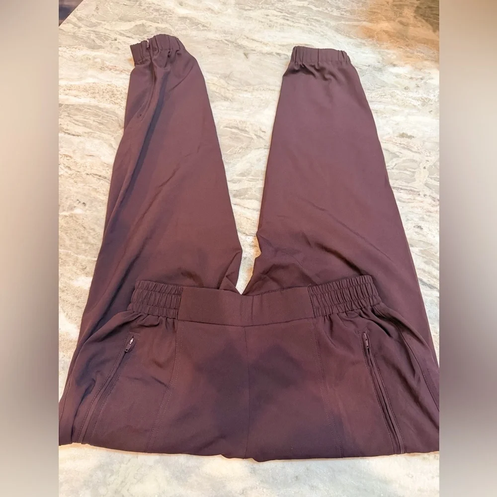 SPCH StretchTech Plum Jogger Pants Women’s Small Quick Dry Zip Ankle